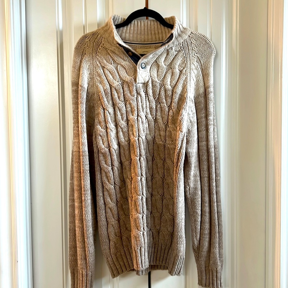 SOLD!!Weatherproof vintage sweater. Nice multi colored beige to light brown